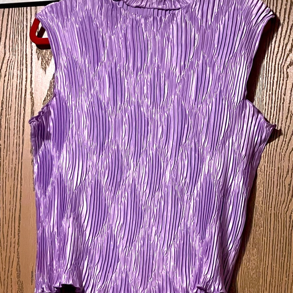vintage- Pleated silky satin top textured sleeveless NWOT Rare blouse